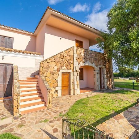 Iss Travel, Pedra Rosa 2 Bedroom Apartments With Private Terrace And Air Conditioning San Teodoro  Buitenkant foto