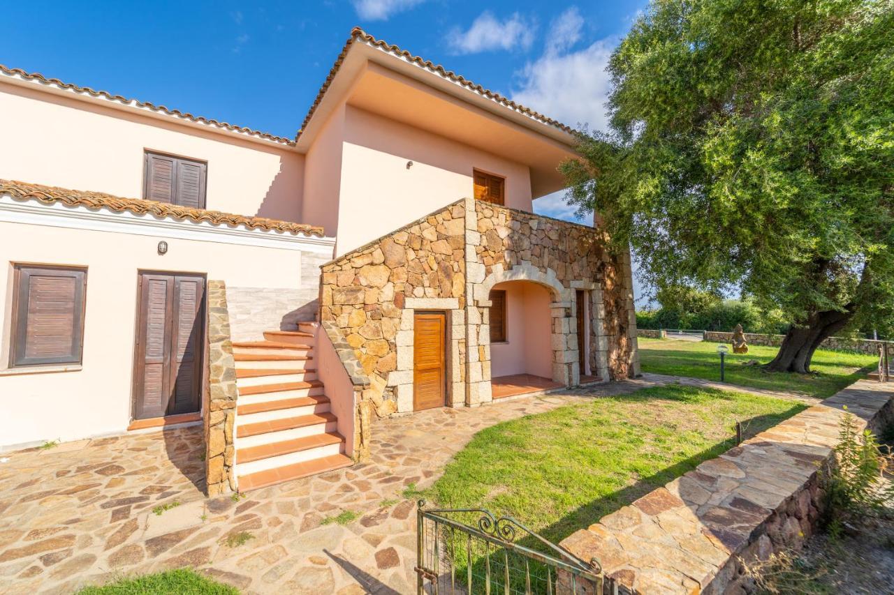 Iss Travel, Pedra Rosa 2 Bedroom Apartments With Private Terrace And Air Conditioning San Teodoro  Buitenkant foto
